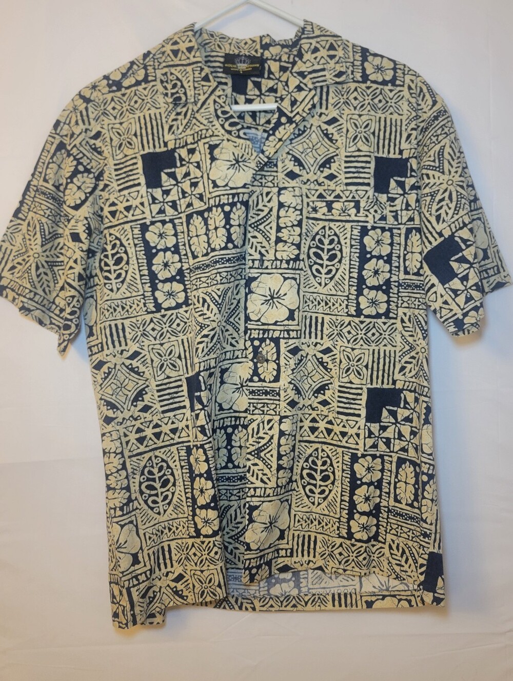 Men's Casual Short-Sleeve Button-Down Shirt - Navy and Cream